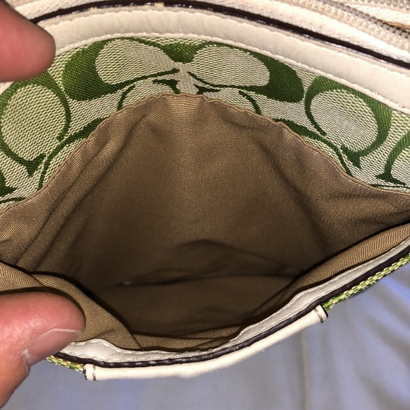 COACH CROSSBODY BAG PURSE CLUTCH NEW CONDITION GREEN W/ OFF WHITE STRAP WOMENS ! - Picture 8 of 8